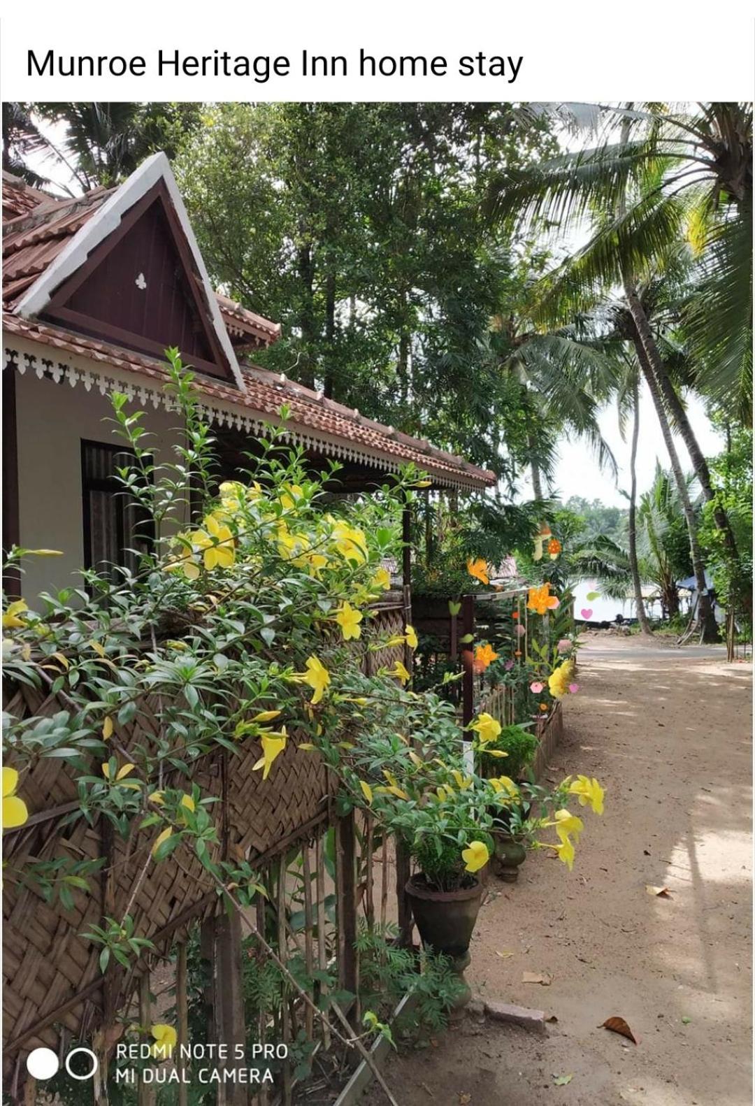 Munroe Heritage Inn Mundrothuruth ภายนอก รูปภาพ
